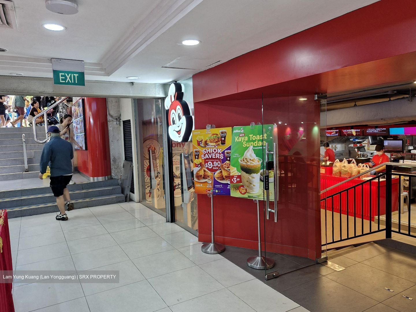 Lucky Plaza (D9), Retail #594365701